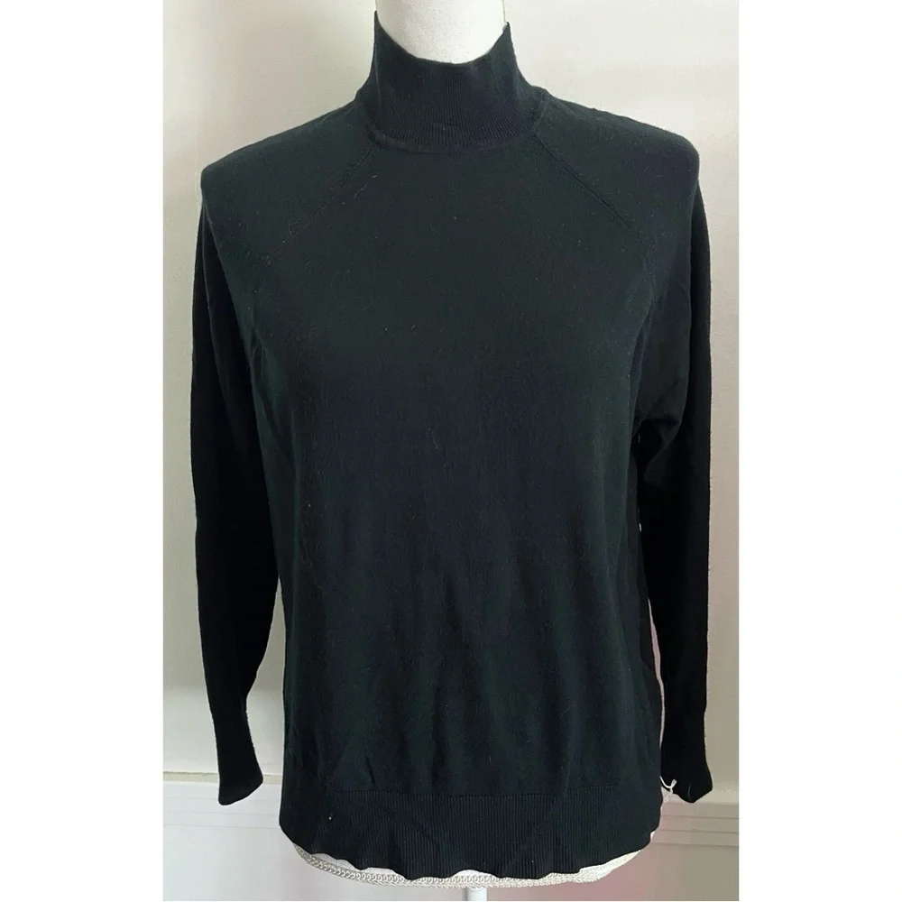 Daily Ritual • Black Lightweight Turtleneck Knit Sweater